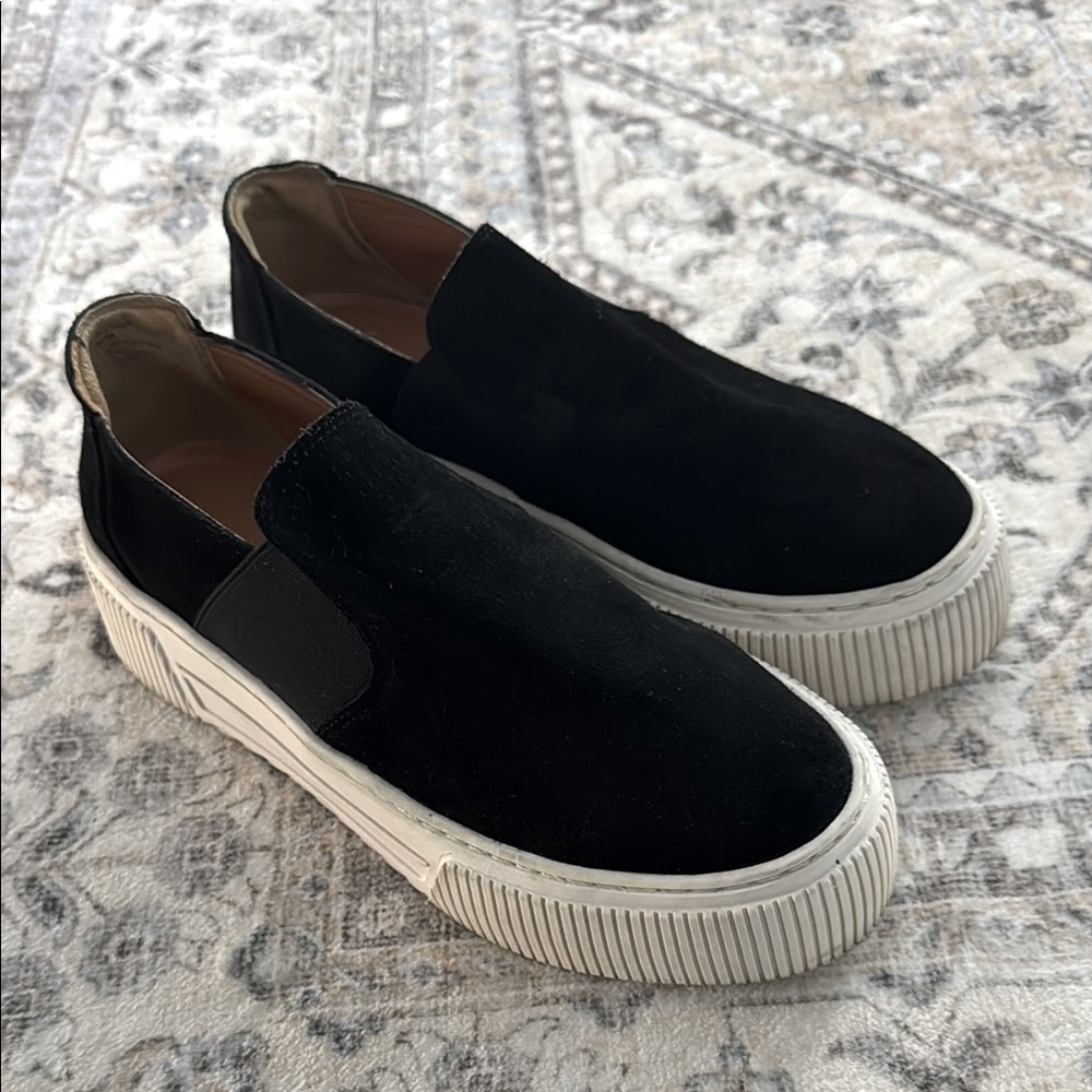 Crown Vintage Sneakers